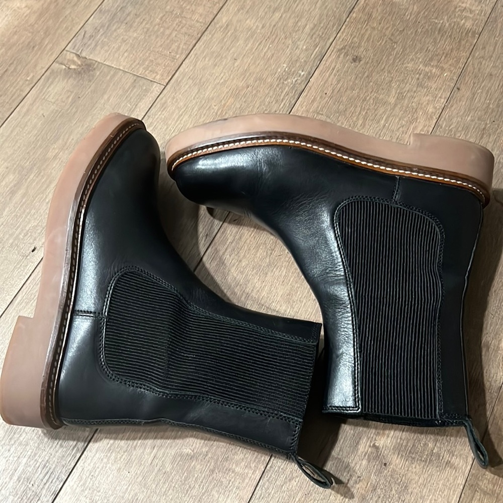 Leather chunky boots, size 7